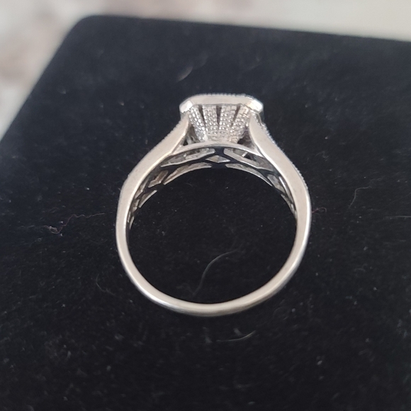 Diamond Ring - Picture 4 of 12